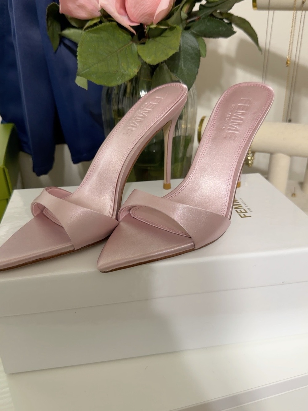 Femme LA Kaia Mauve Pink Satin Heels – Size 7 – NEW